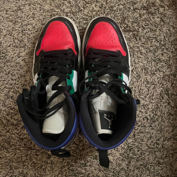 Air Jordan Mid In Box - Picture 2 of 3